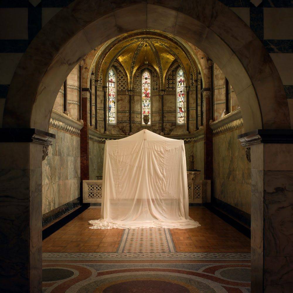 Miwa Komatsu Live Painting Event: Tradition & Modernity Fusion at Fitzrovia Chapel | NFT & Web3 Culture News